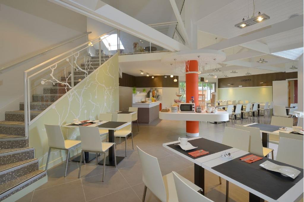 Logis Domaine Du Moulin Cavier Otel Avrillé Dış mekan fotoğraf