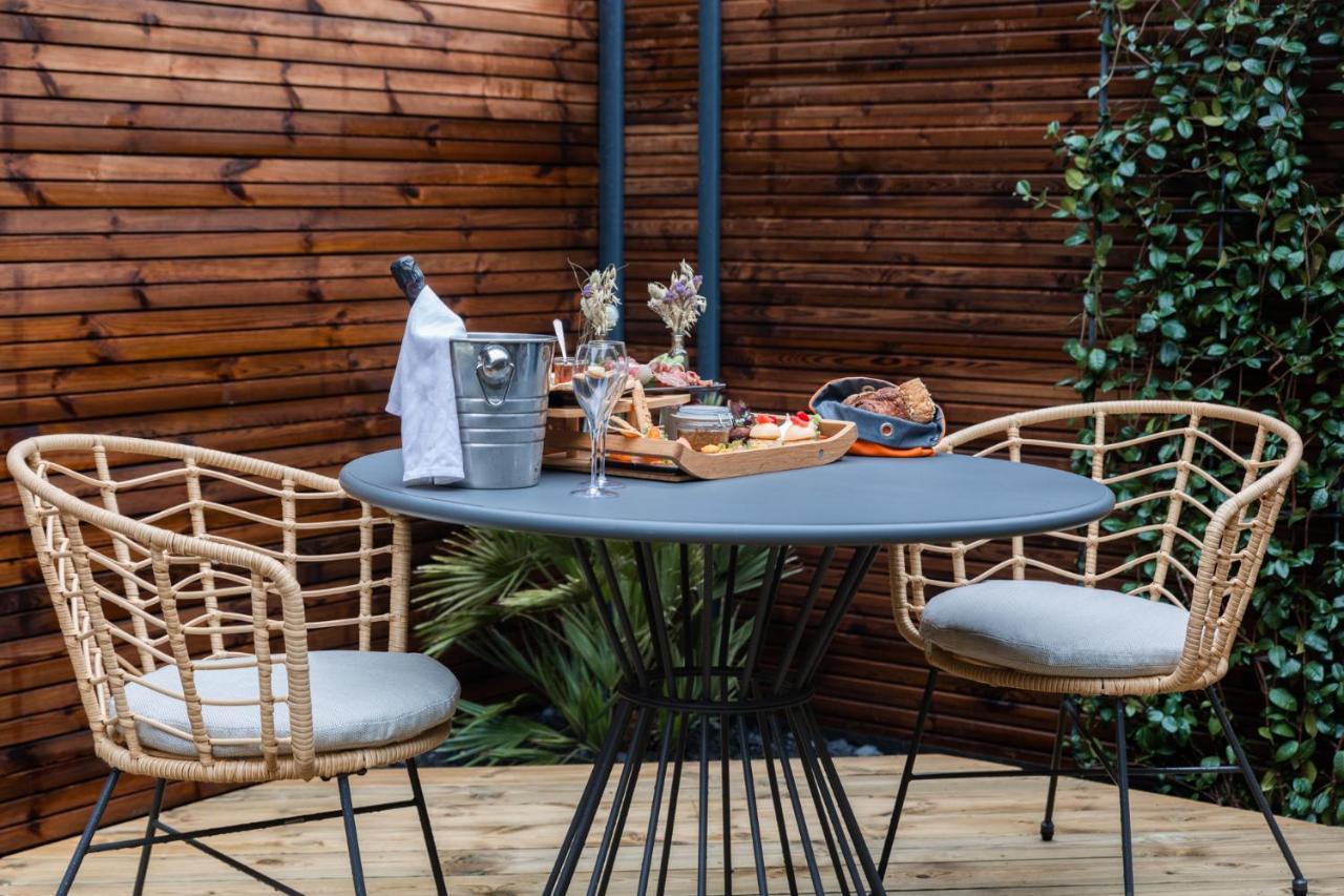 Logis Domaine Du Moulin Cavier Otel Avrillé Dış mekan fotoğraf