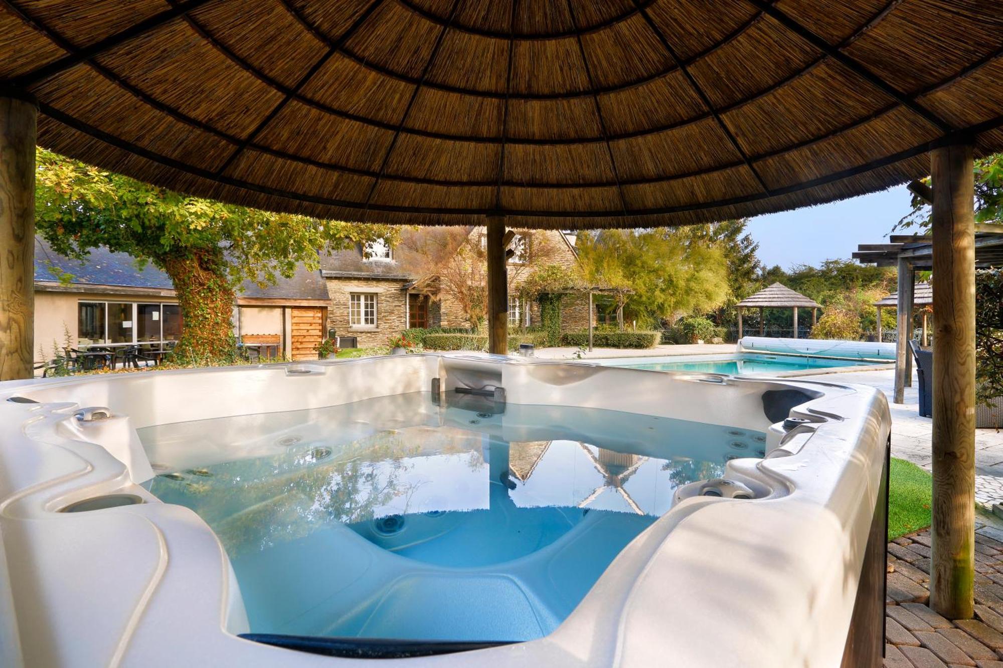 Logis Domaine Du Moulin Cavier Otel Avrillé Dış mekan fotoğraf