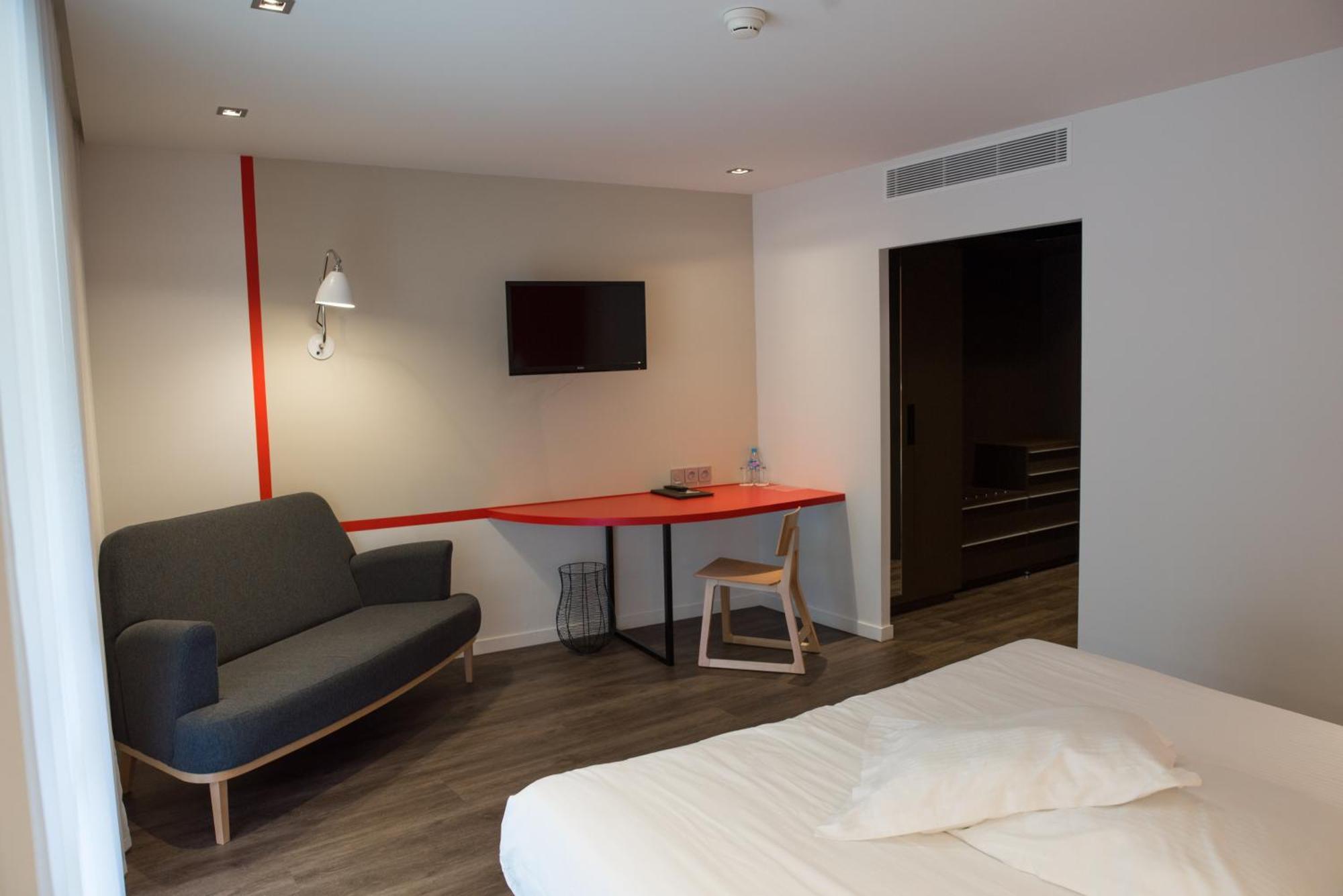 Logis Domaine Du Moulin Cavier Otel Avrillé Dış mekan fotoğraf