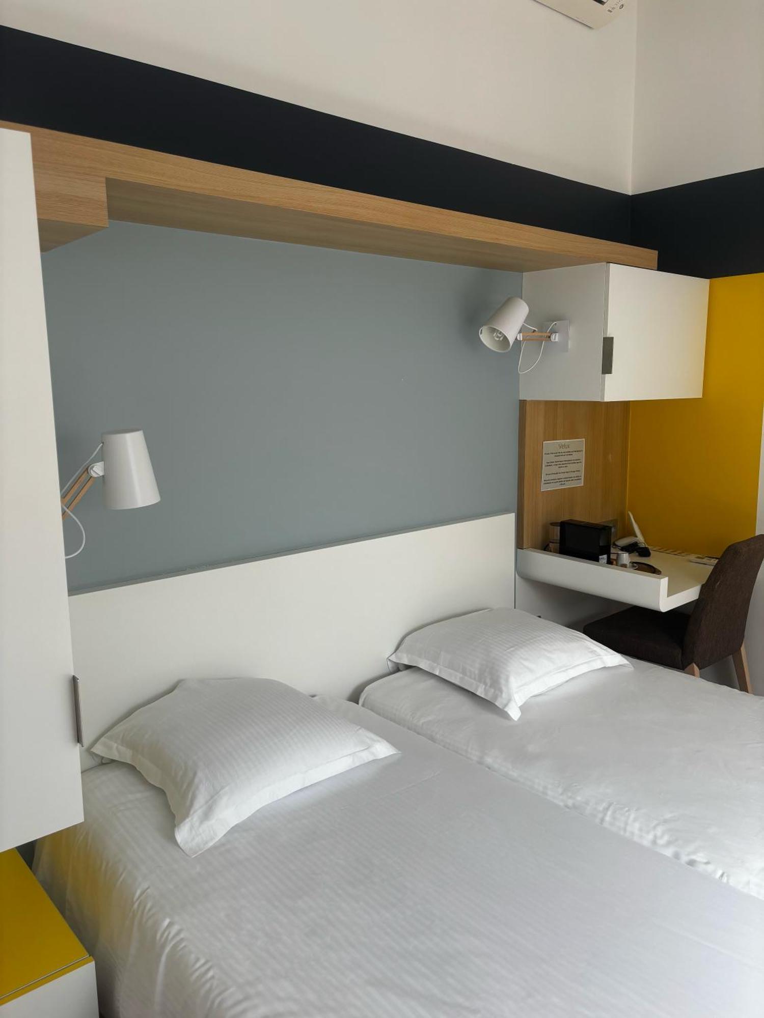Logis Domaine Du Moulin Cavier Otel Avrillé Dış mekan fotoğraf