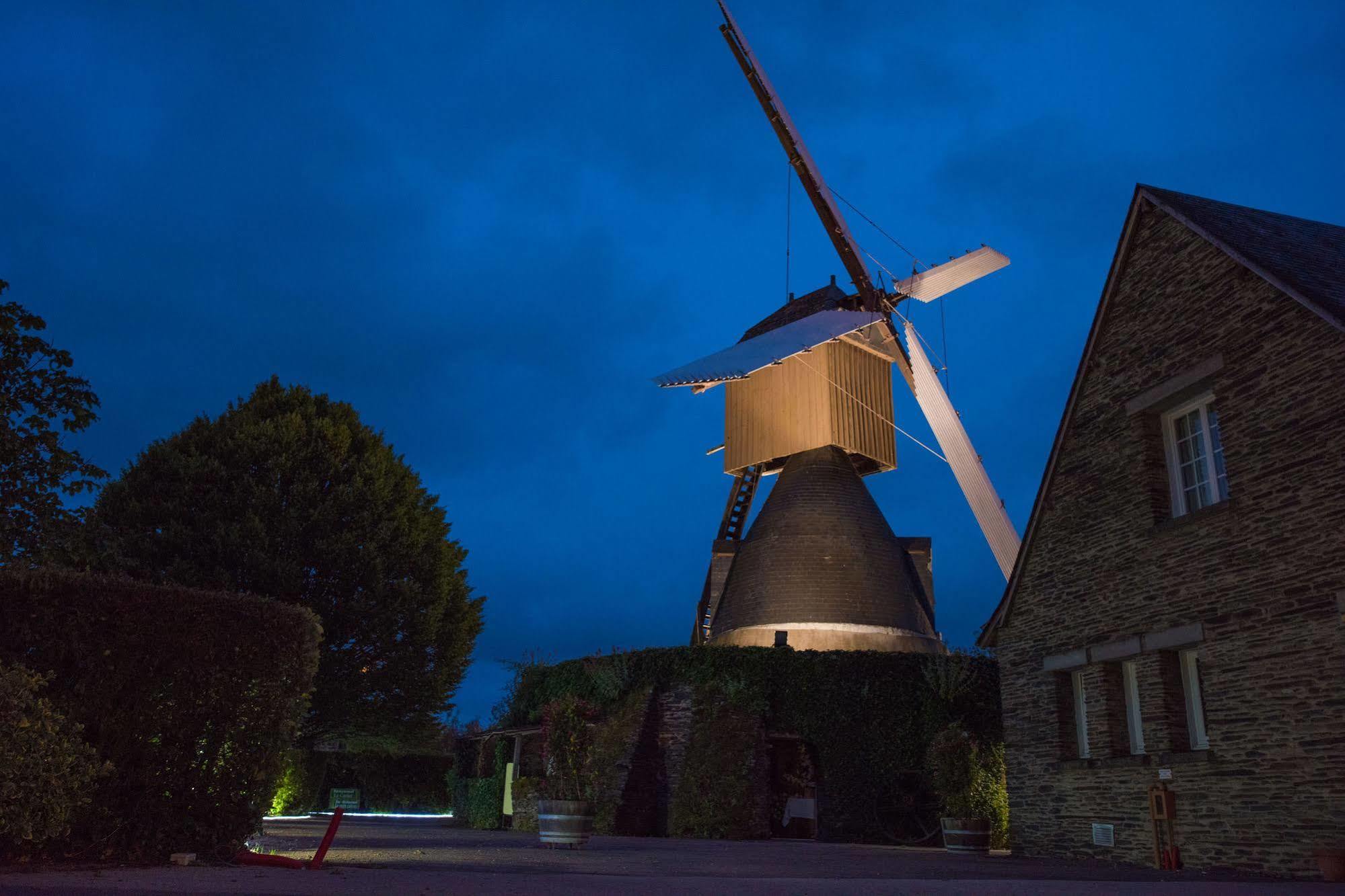 Logis Domaine Du Moulin Cavier Otel Avrillé Dış mekan fotoğraf