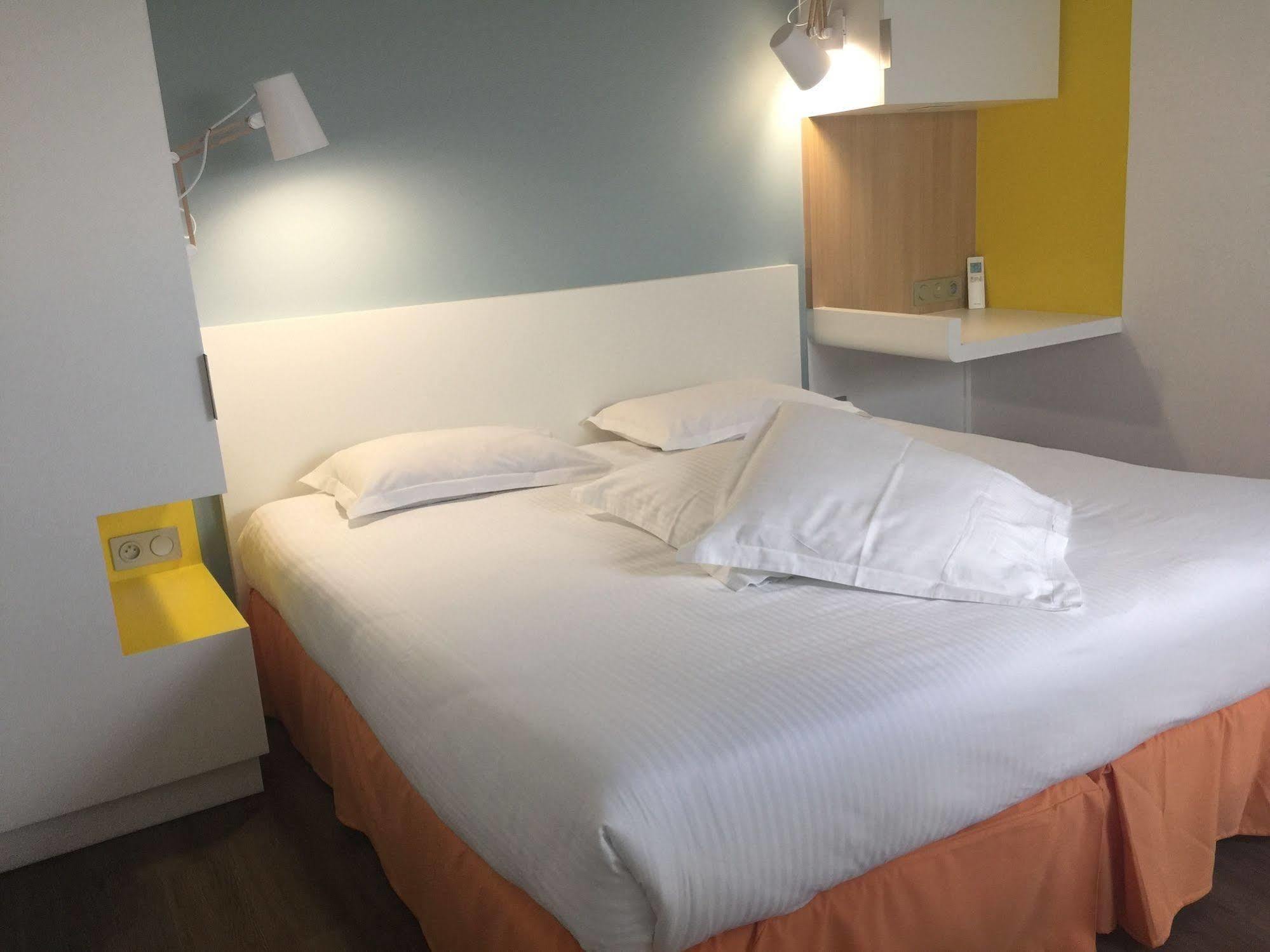 Logis Domaine Du Moulin Cavier Otel Avrillé Dış mekan fotoğraf